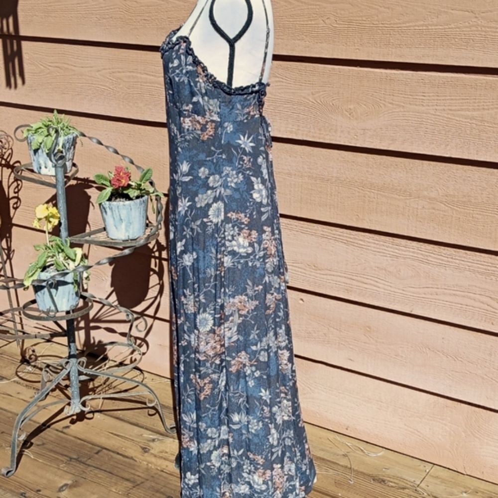 Design Forum Urban Outfitters Floral Midi/Maxi Dress. Coastal Cowgirl, Festival - Picture 5 of 10